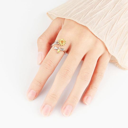 Luxe9162 Rotating Sunflower & Bee Adjustable Ring - Tiara.com.sg Singapore Jewelry & Bags