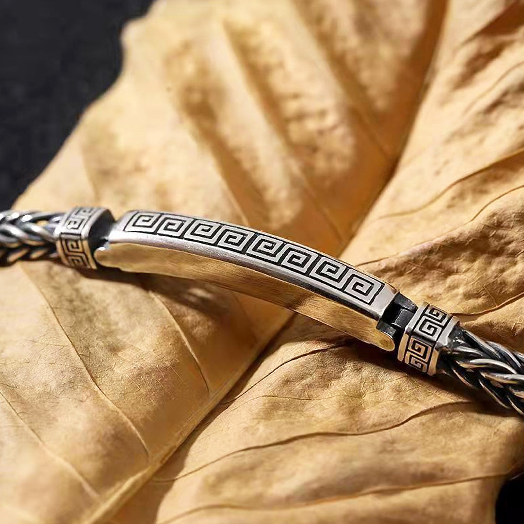 Mythic Chain