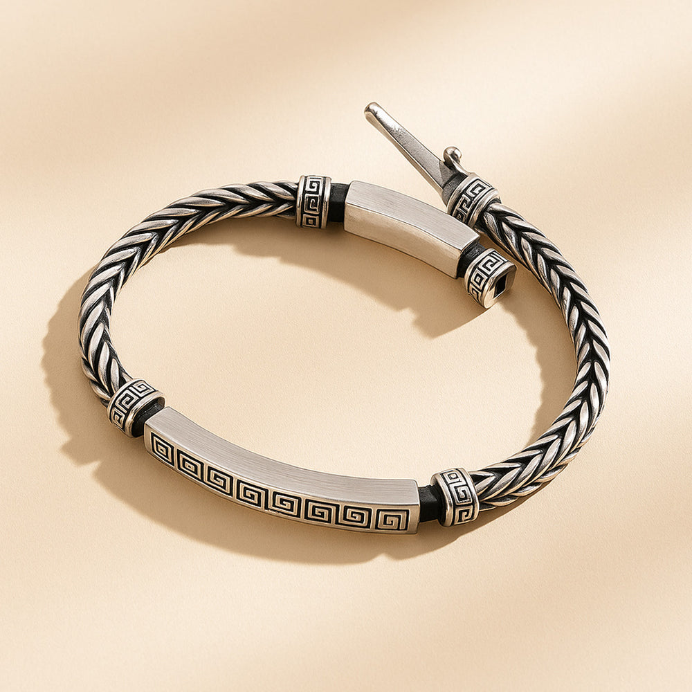 Mythic Chain