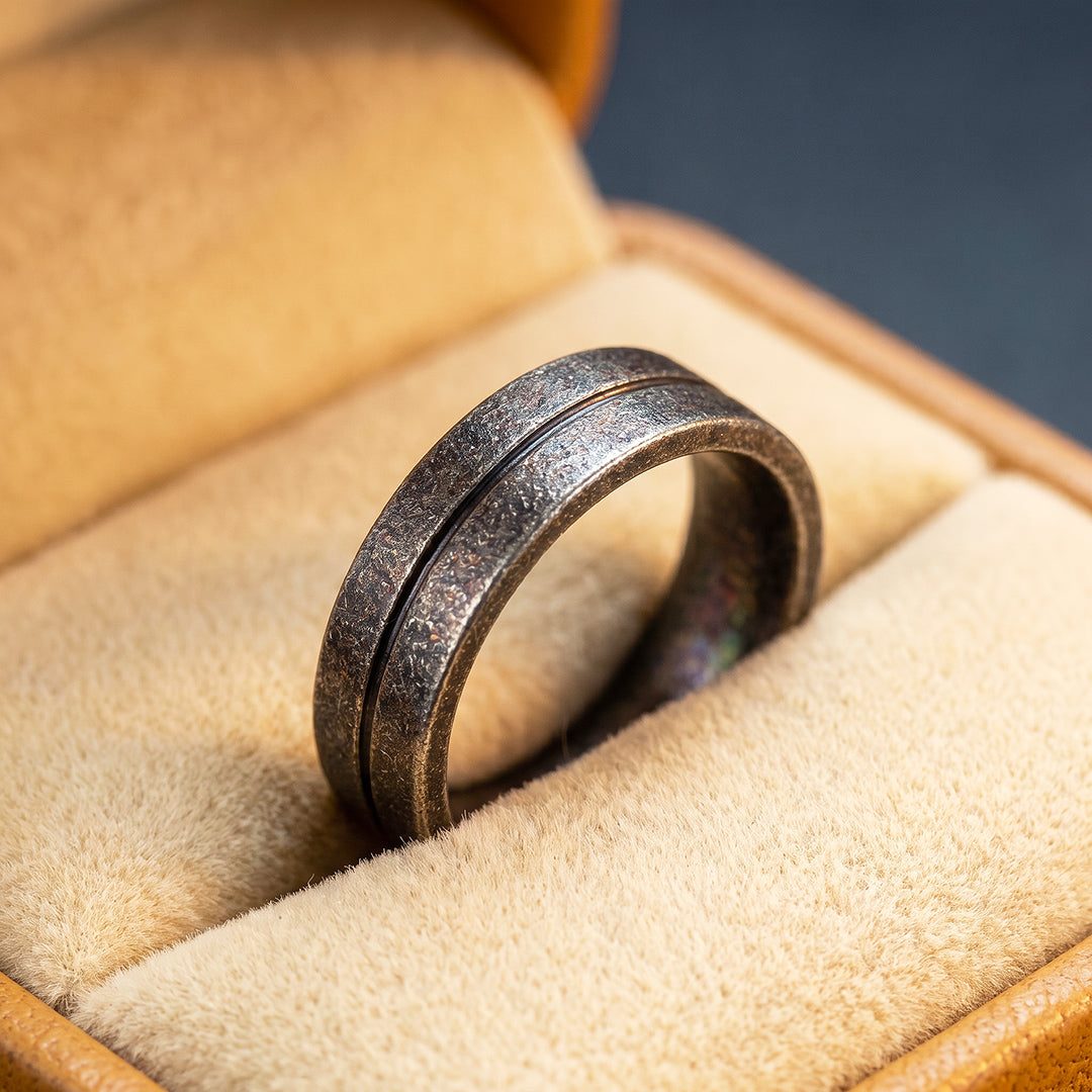 Speckled Bronze Groove Ring | Men&
