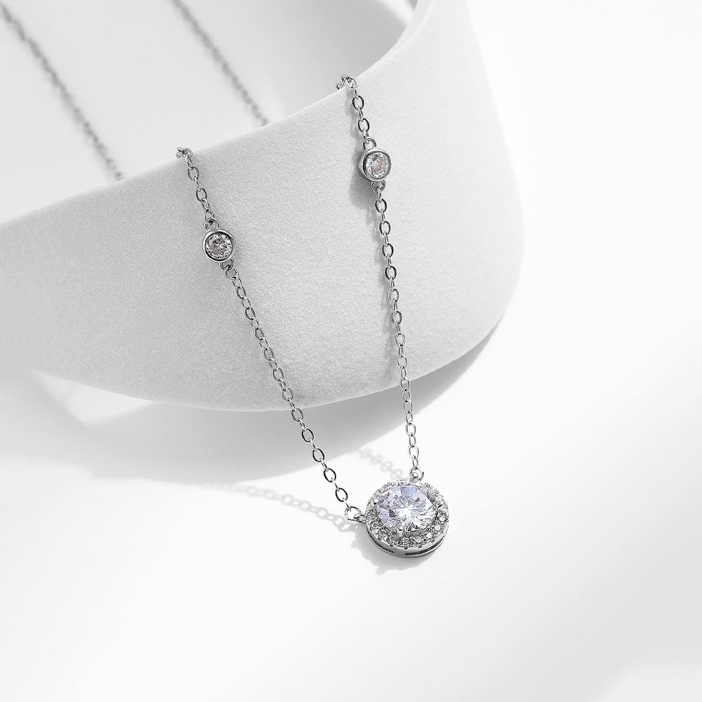 Prm2007: The Moissanite Radiant Horizon Necklace