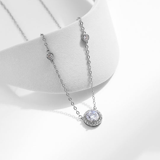 Prm2007: The Moissanite Radiant Horizon Necklace