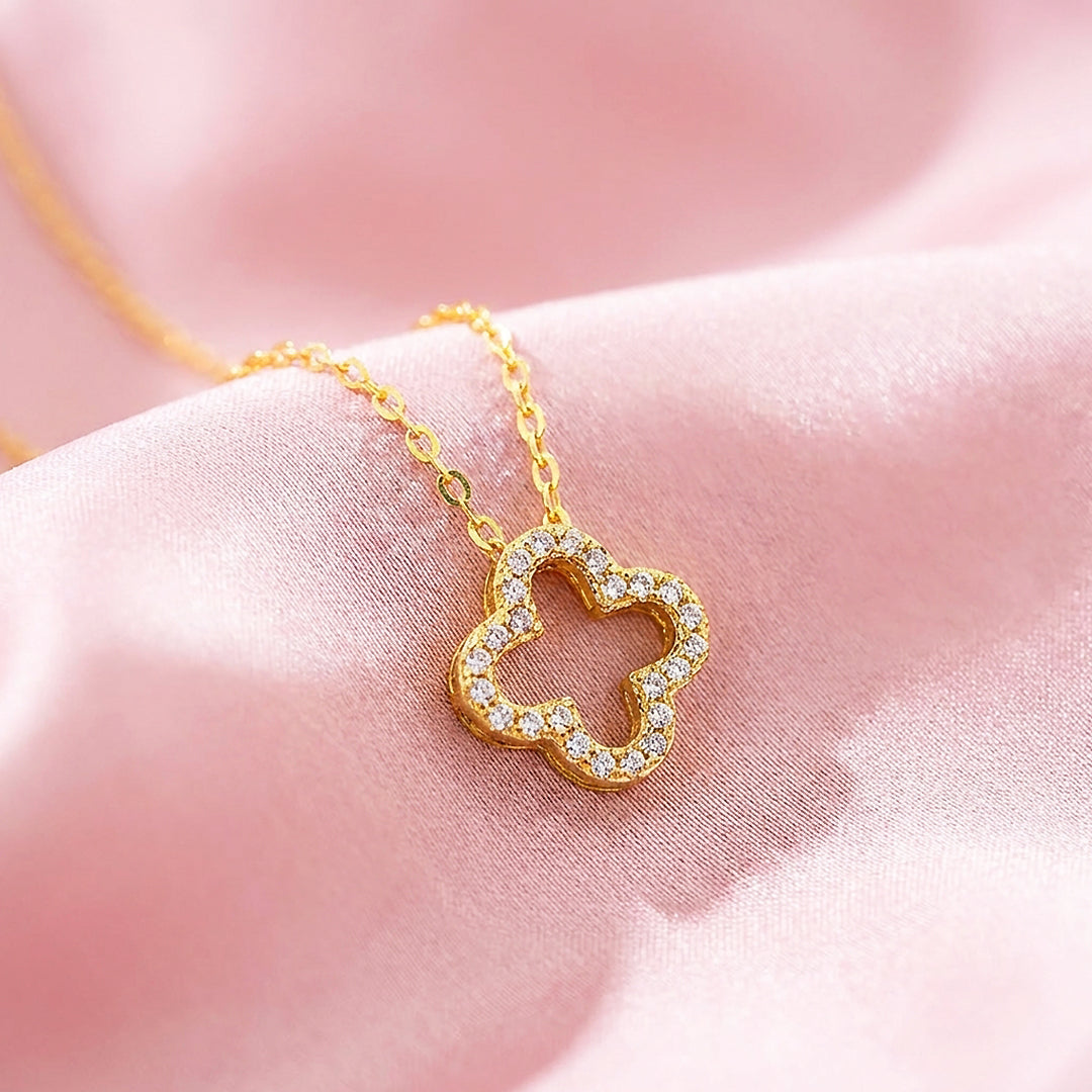 Open Clover Halo Moissanite Pendant Necklace | PRM2021