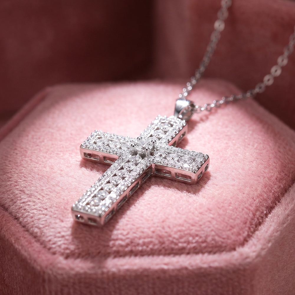 Pavé Moissanite Cross Pendant Necklace | Prm2072