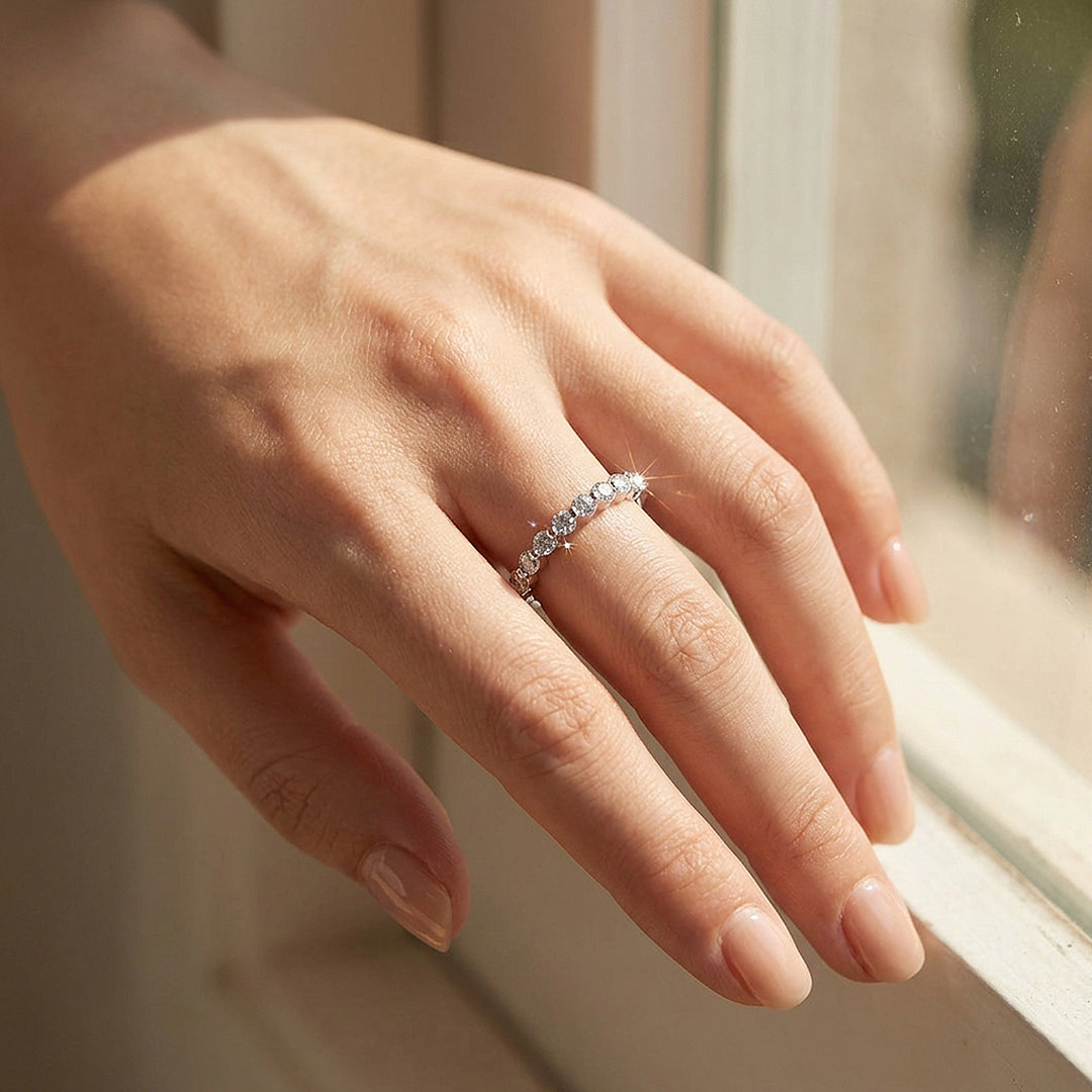 Graduated Bezel Eternity Ring | Moissanite | 925 Sterling Silver | Prm5002