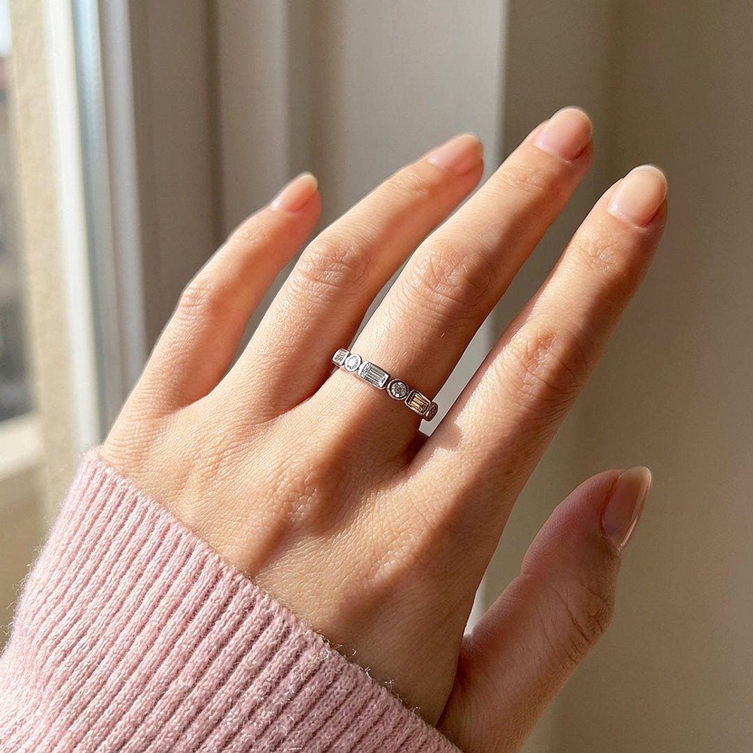 Emerald Cut &amp; Round Bezel Band Ring | Diamond Simulant | 925 Sterling Silver | Prm5019