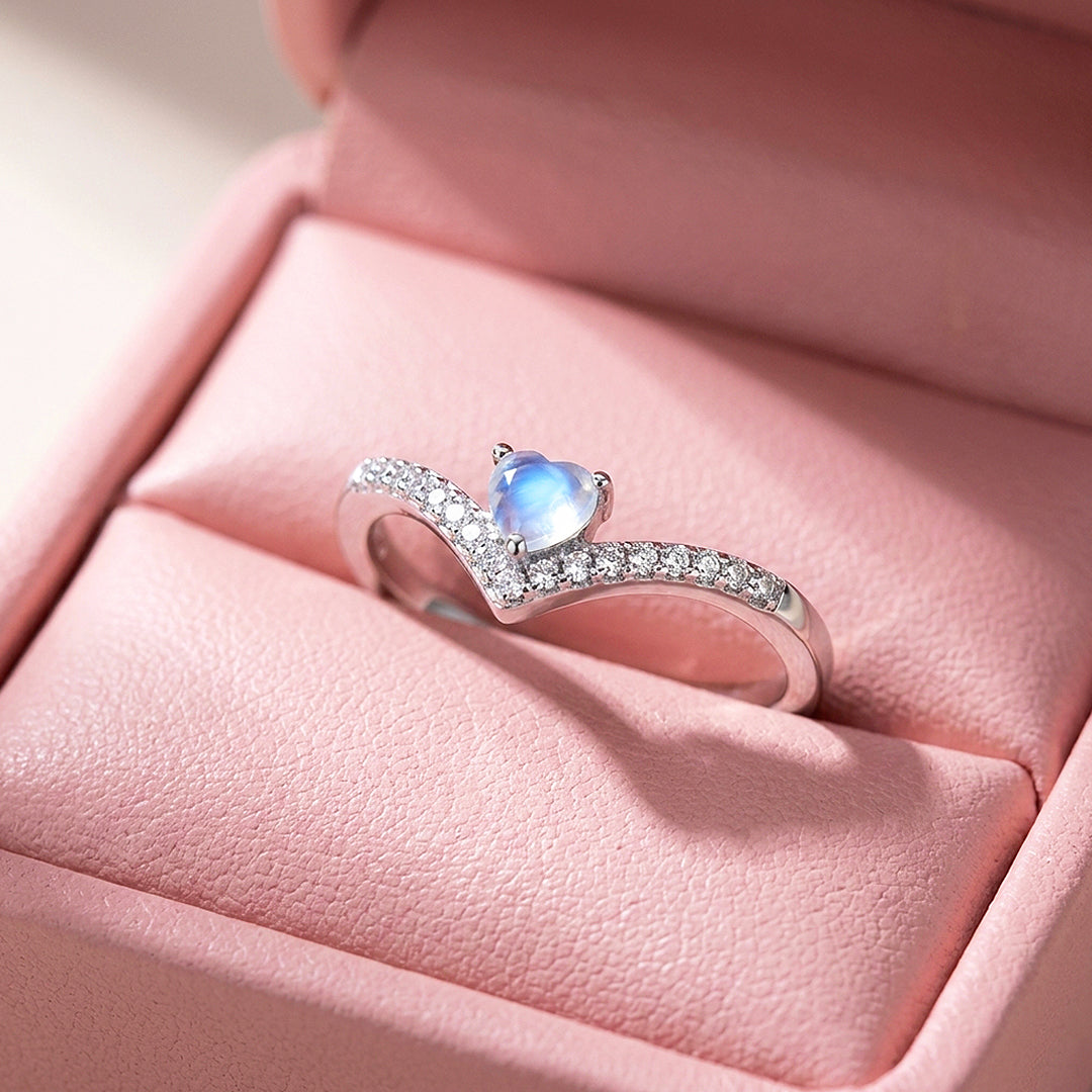 Heart Moonstone V-Band Ring | Diamond Simulant | 925 Sterling Silver | Prm5020