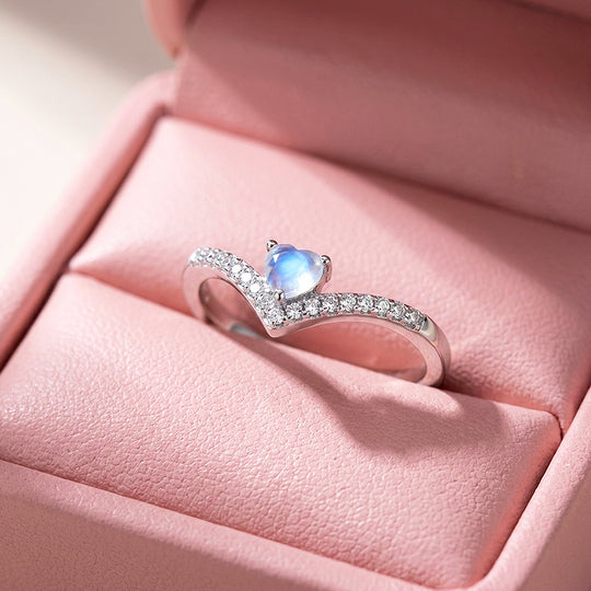 Heart Moonstone V-Band Ring | Diamond Simulant | 925 Sterling Silver | Prm5020
