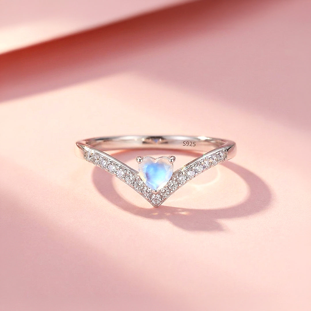 Heart Moonstone V-Band Ring | Diamond Simulant | 925 Sterling Silver | Prm5020