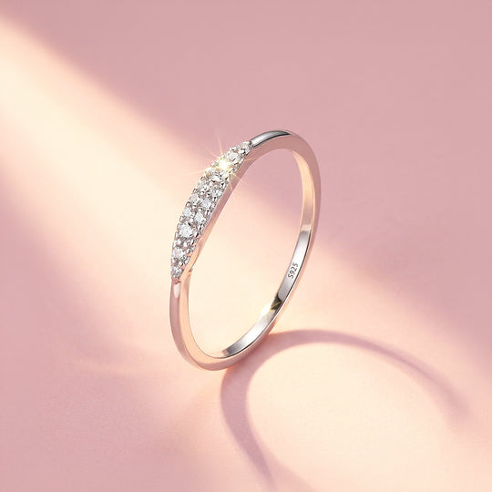 Pavé Curved Bar Moissanite Silver Women Ring | Prm5037