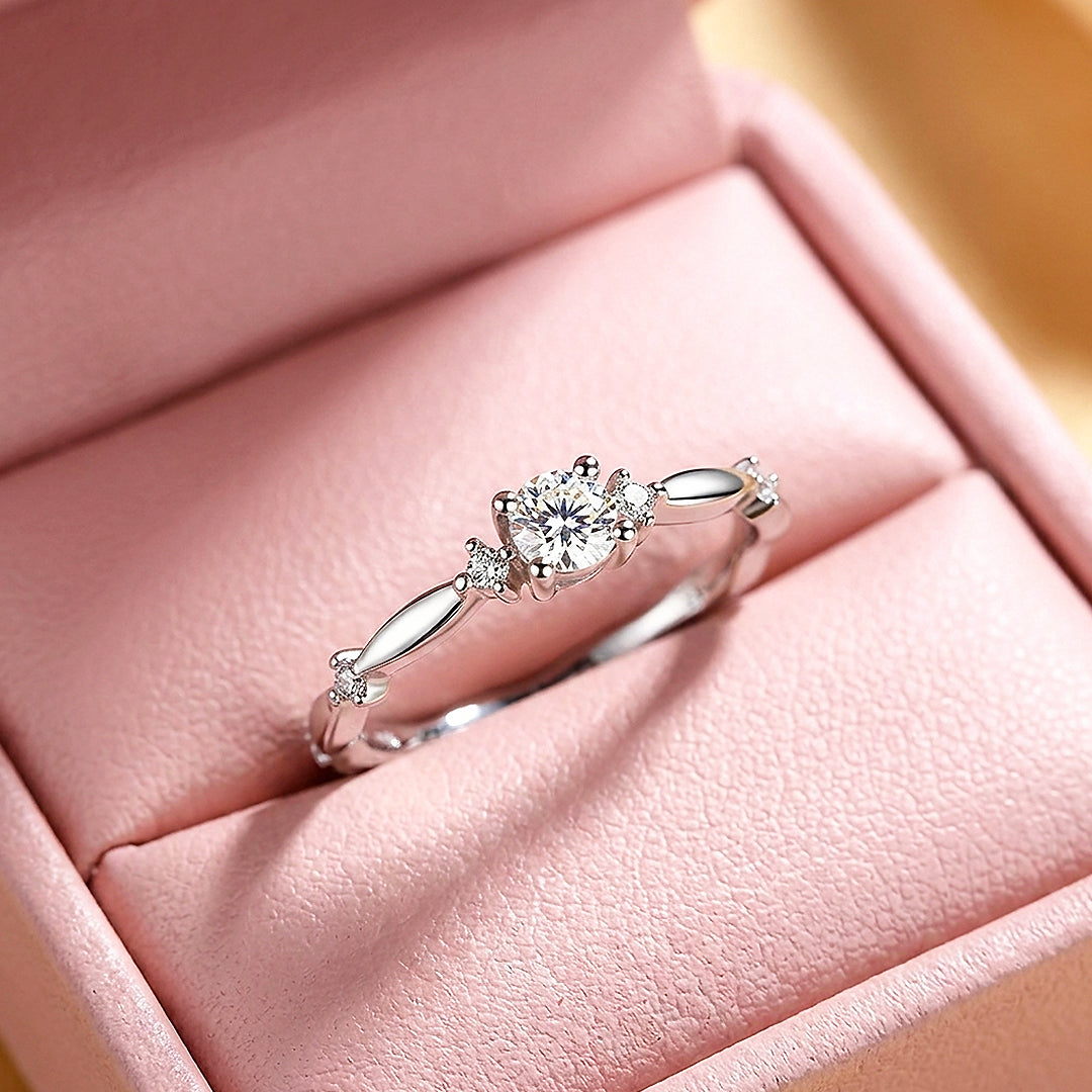 Solitaire Scalloped Band Moissanite Silver Women Ring | Prm5043