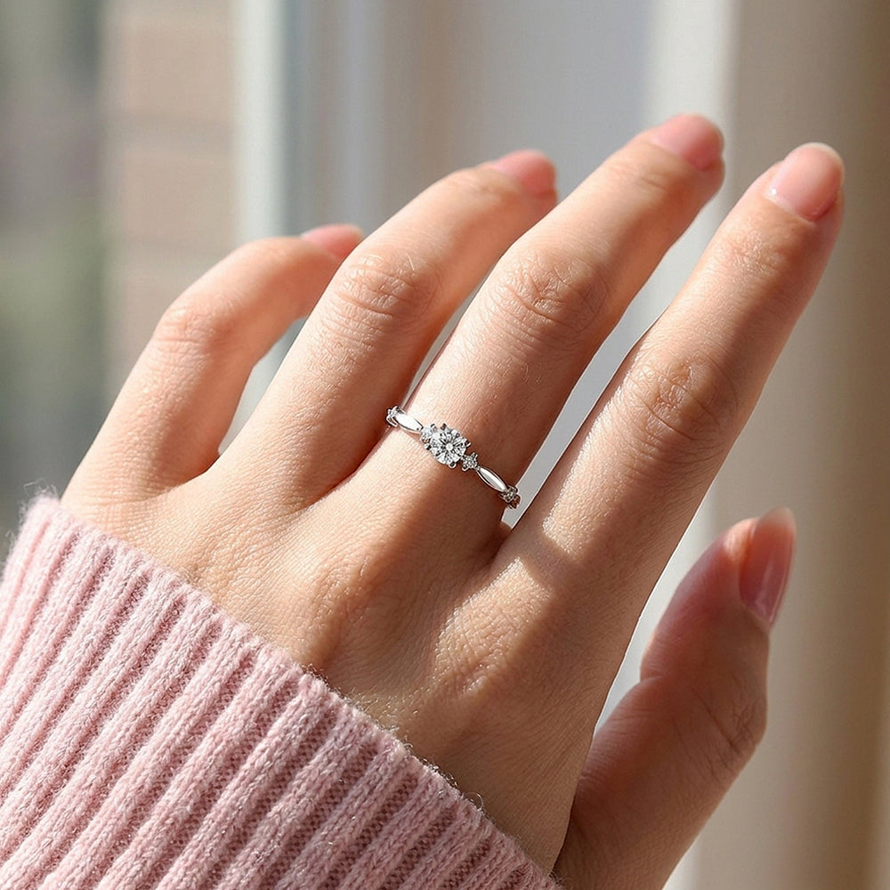 Solitaire Scalloped Band Moissanite Silver Women Ring | Prm5043