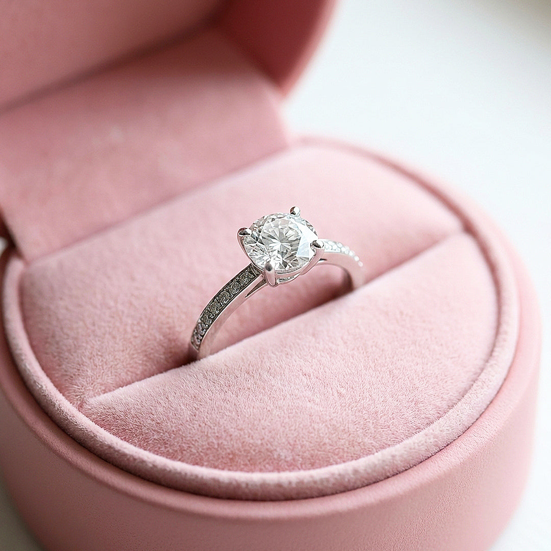 Round Solitaire Pavé Women Ring | 925 Sterling Silver | PRM7121