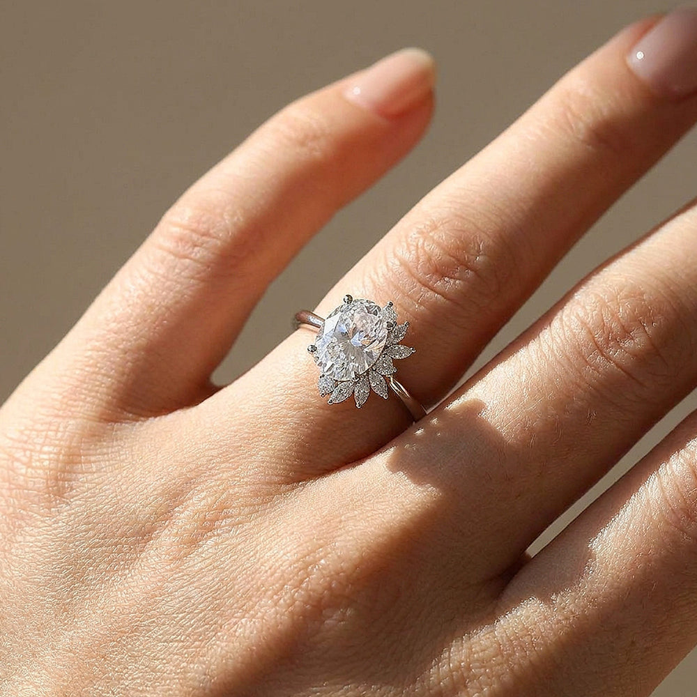 Oval-Cut Sunburst Engagement Ring | 925 Silver | PRM7204