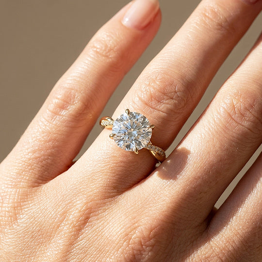 Round Moissanite Twisted Pavé Band Ring | 925 Sterling Silver | PRM7231