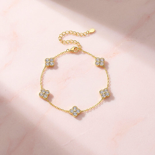 Pavé Clover Station Bracelet | Moissanite | Prm9133