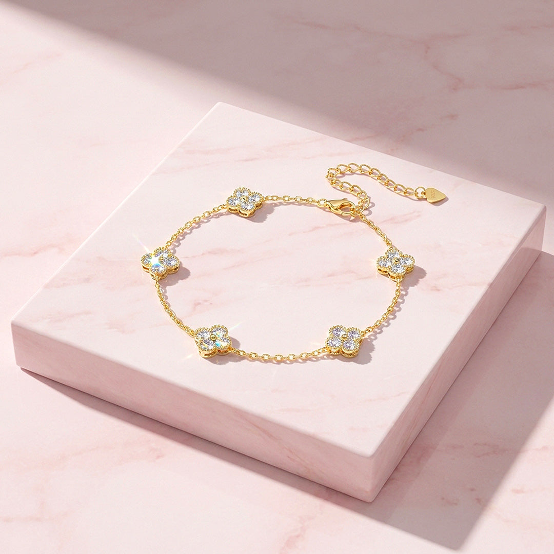 Pavé Clover Station Bracelet | Moissanite | Prm9133