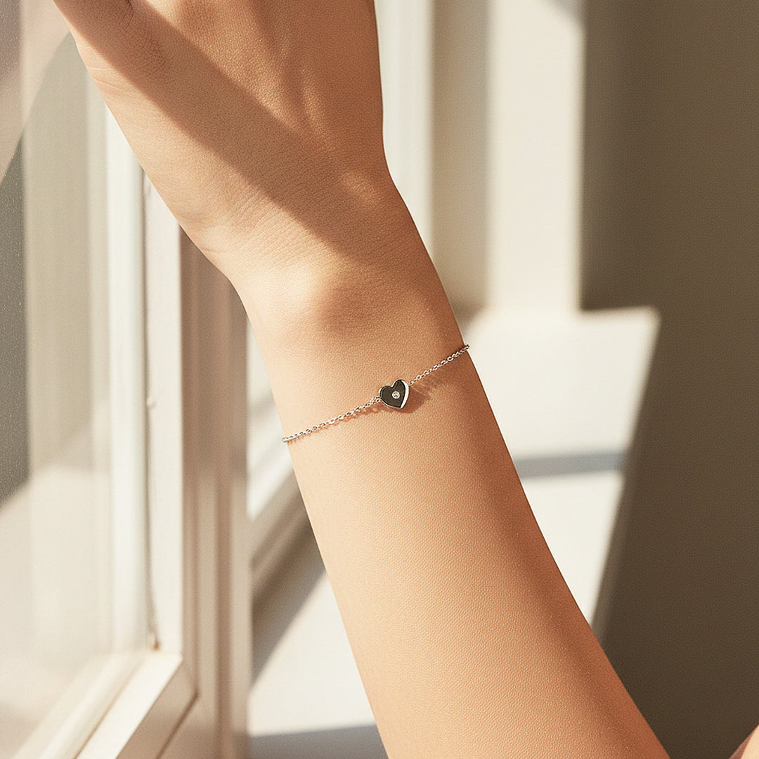 Heart Solitaire Link Bracelet | Moissanite | Prm9147 - Bracelets | Singapore Jewellery, Wedding Rings &amp; Gifts | Same Day Delivery | Tiara.com.sg
