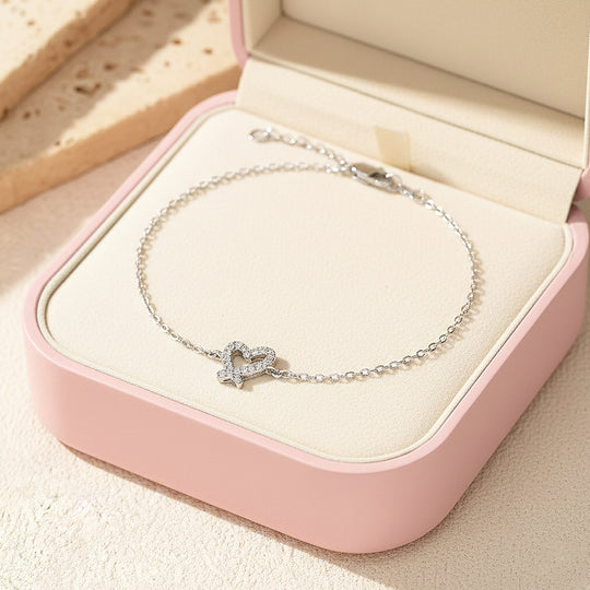 Pavé Heart Link Bracelet | Moissanite | Prm9148 - Bracelets | Singapore Jewellery, Wedding Rings &amp; Gifts | Same Day Delivery | Tiara.com.sg