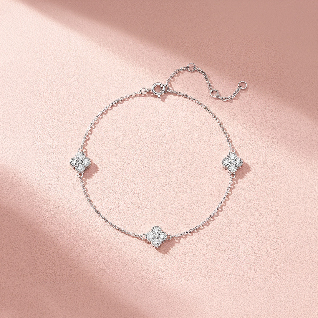Four Leaf Clover Station Moissanite Silver Women Bracelet | Prm9191