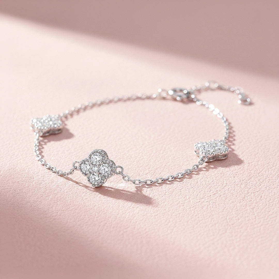 Four Leaf Clover Station Moissanite Silver Women Bracelet | Prm9191