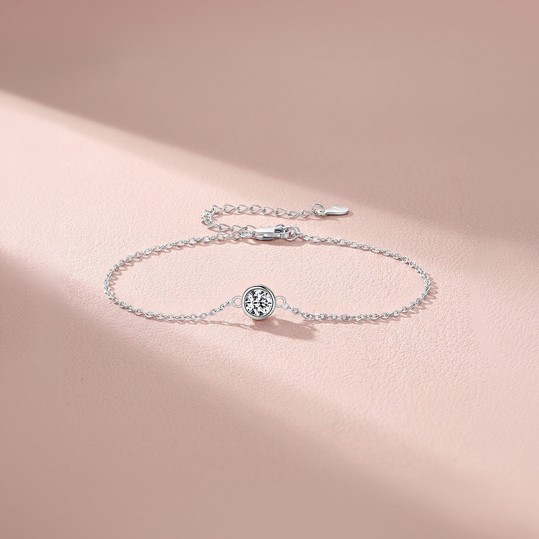 Single Bezel Moissanite Silver Women Bracelet | Prm9202