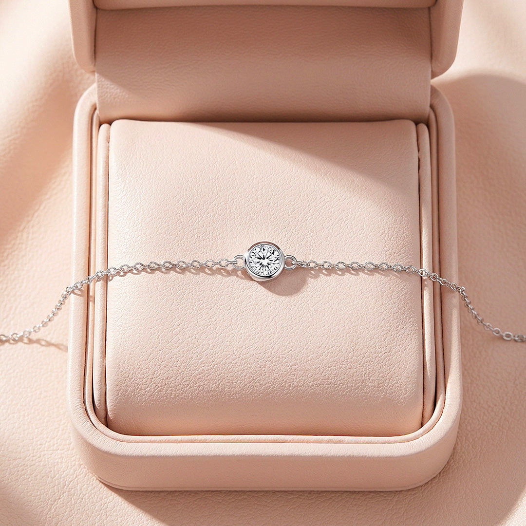 Single Bezel Moissanite Silver Women Bracelet | Prm9202