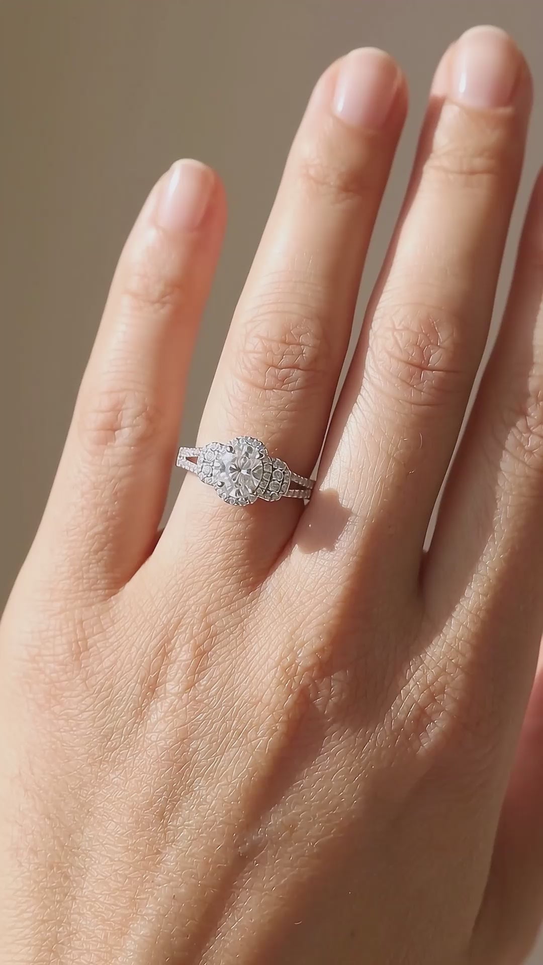 Oval-Halo Engagement Ring | 925 Silver | PRM7203