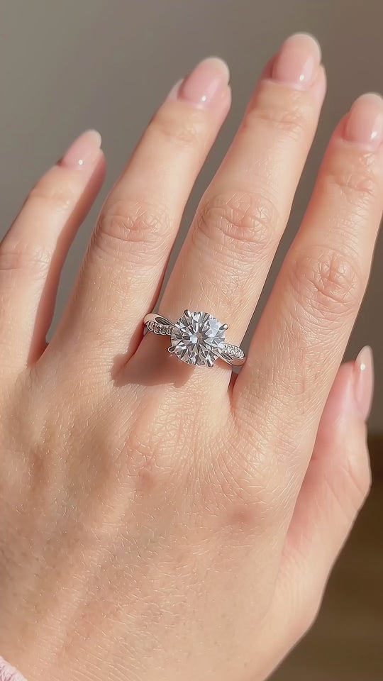 Twisted Pavé Moissanite Ring | 925 Sterling Silver | PRM7142